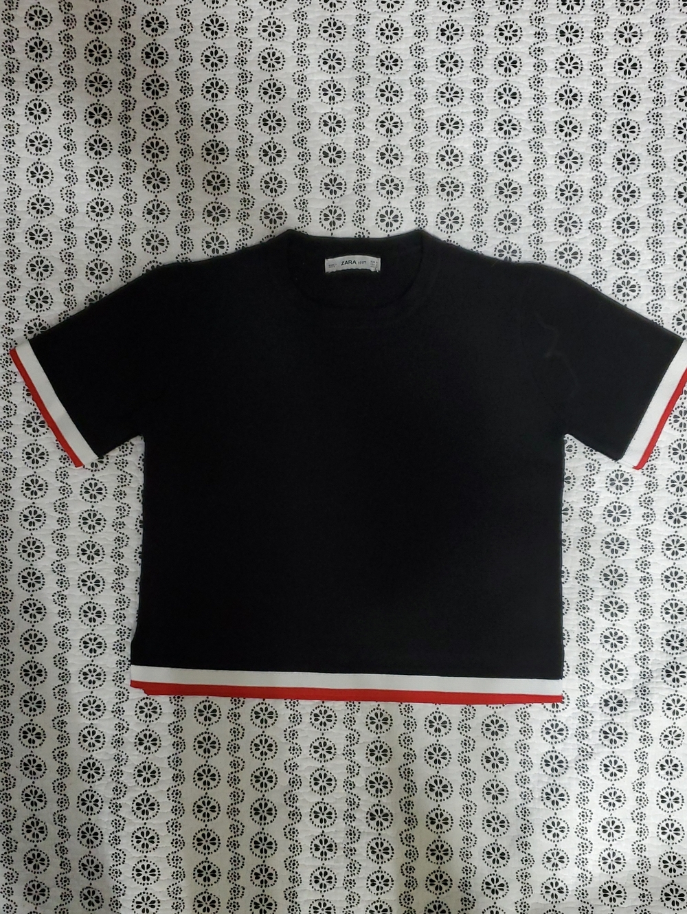 zara black short-sleeve knit with red & white trim size M